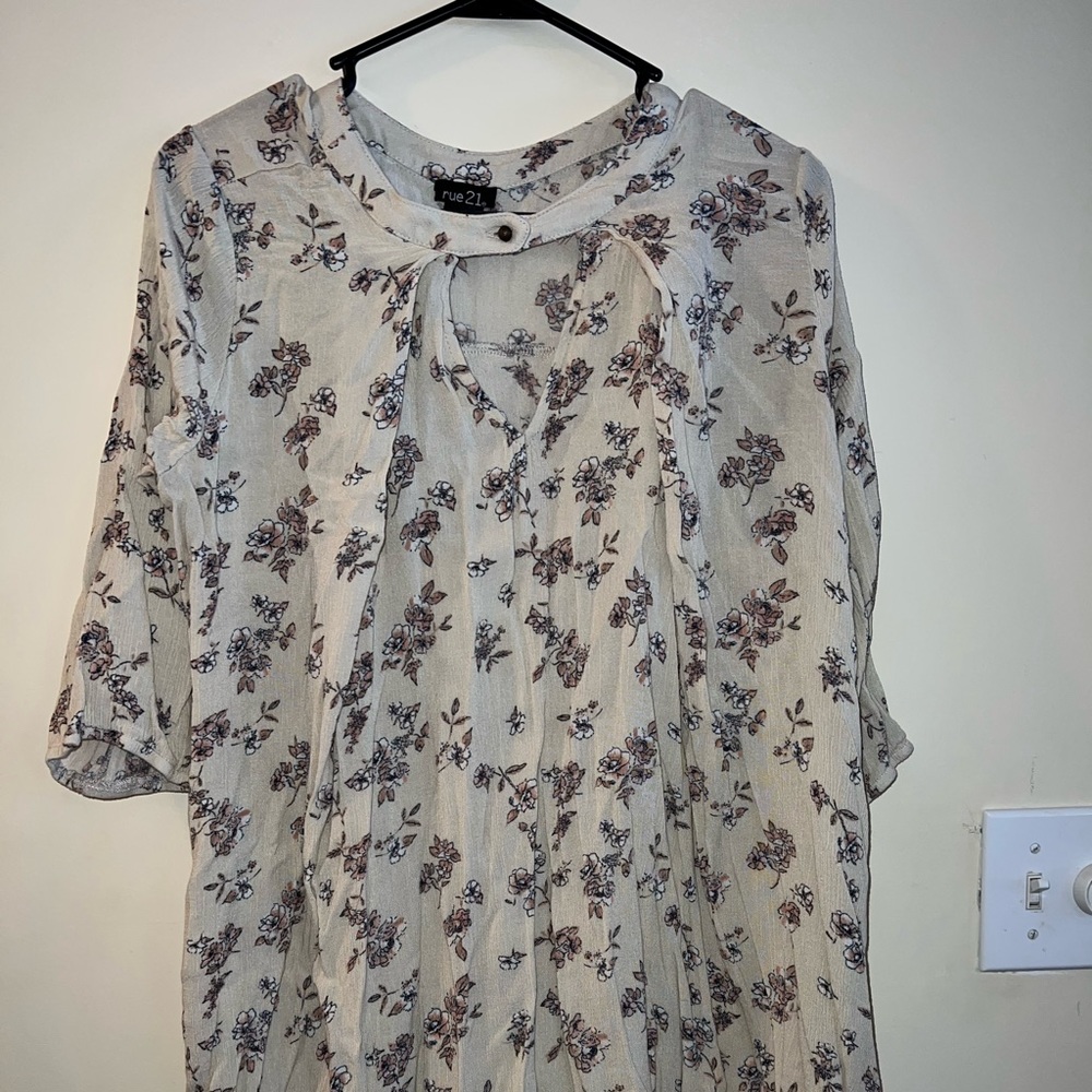 Rue 21 3/4 sleeve sheer top